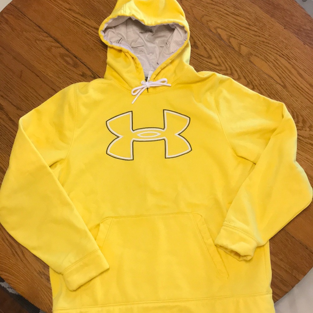 Men’s large Under Armour hoodie